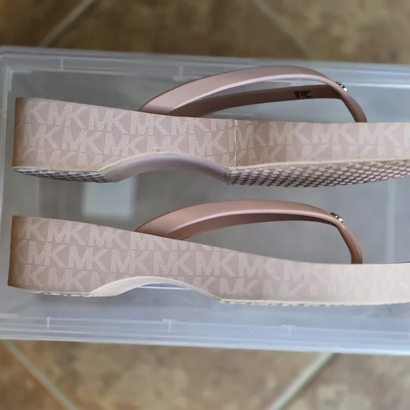 MK Powder Pink Sandals - Picture 4 of 6
